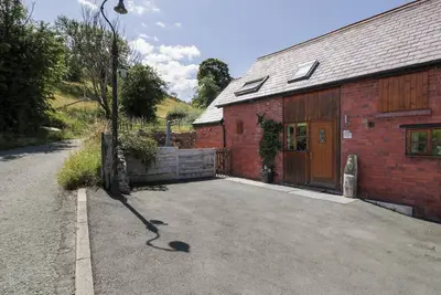 Image de Woodpecker Cottage, pet friendly, with a garden in Llangollen