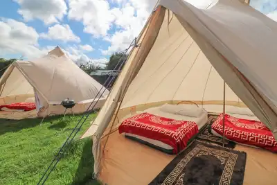 Image de Bell Tent Two, pet friendly, with hot tub in Dronfield