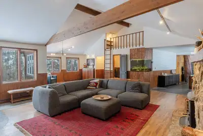 Image de The Treehouse Monthly Rental - Modern Mountainside Home Near Red Rocks