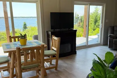 Image de Soothing cottage with Ac in charming Shelburne\nOcean views for miles
