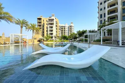 Image de MegaLuxury Flat Resort w/ Direct Burj Al Arab View