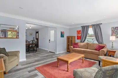 Image de Updated 2 Bedroom by Wedding Venues w/ Bonfire