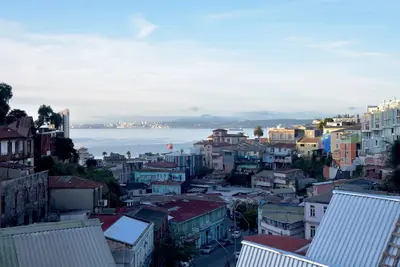 Image de House with large terrace, patio and excellent ocean view, steps from downtown.