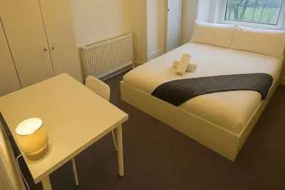 Image de Spacious 4br Family-Friendly Home in Redfield