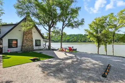 Image de The Peaceful Paddle- with dock!