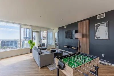 Image de Walk to Asu | Balcony, W/D, Pool, Gym, Parking