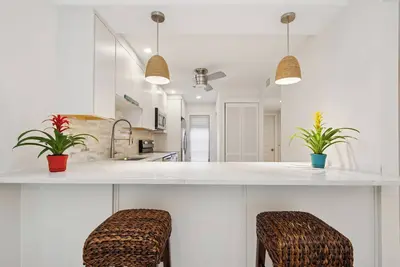 Image de Venice Fl Furnished Rental • 2br Condo + Garage Near Beaches & Smh Laurel Rd