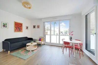 Image de Charmant appartement - 2br-4p- Balcon- Malakoff