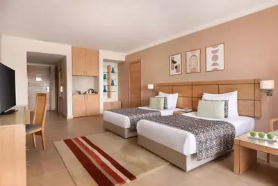 Image de Golf & Sea Indulgence – Driving Range, Exclusive Golf Course & Beach Access