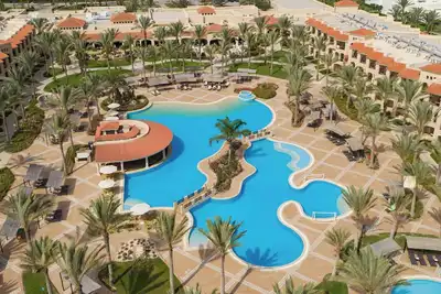 Image de Beach Room for Family Vacations with 4 Swimming Pools, Kids Club, and Breakfast!