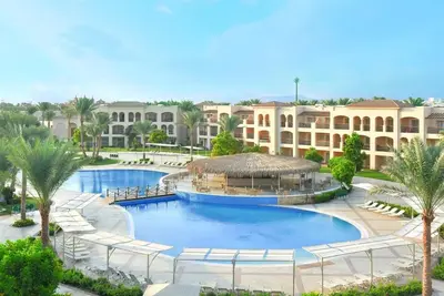 Image de Premium Resort with Private Beach, Waterslides, Spa, Kids’ Activities l 4 Rooms
