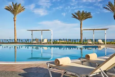 Image de 2 Family Rooms w/ Seaview l Waterpark, Spa, Pools & Beachfront Fun for All Ages