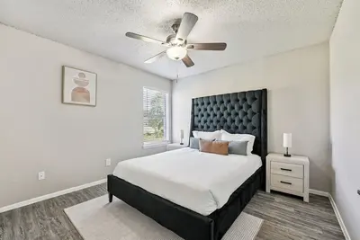 Image de The Landry 187 | Spacious and Cozy 1 Bedroom 1bth