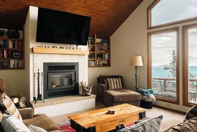 Image de Fox Den Rocky Mtn Retreat | Hot Tub | Pet-Friendly