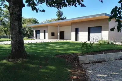 Image de Gîte 1 plain-pied, parc arboré, clos et sécurisé. .