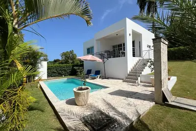 Image de 2 Bedroom Pool Villa in Gated Encuentro Residences by Palm Hills Real Estate