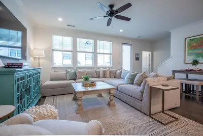 Image de Family-Friendly 3br Condo Sleeps 9, Ensuite Bathrooms