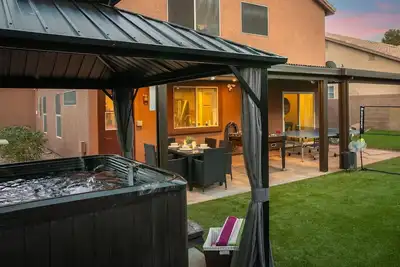 Image de Calming 5 Bd Home close to Lake Mead