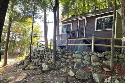 Image de Exposed Beams - Papa Bear Cottage on Squam Lake