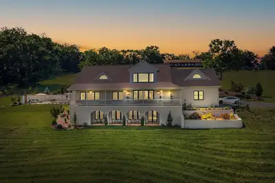 Image de Mountain Valley Luxury with Pool and Hot Tub