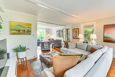 Image de 1 Mi to Vineyard: Serene Berkshires Country Escape