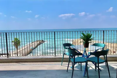Image de Apartment with a view of the sea 3 Bedrooms And free parking