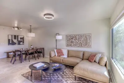 Image de Ventana Luxe | Design-Driven 2br Condo Near Sabino & Ventana Canyons with Pools