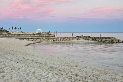 Image de New Management - The Lucayan at Palm Cay - Luxury 4br-Gated MarinaResort~Beach