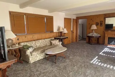 Image de Spacious 3 bedroom in Carpinteria Foothills with fabulous ocean/mountain views.