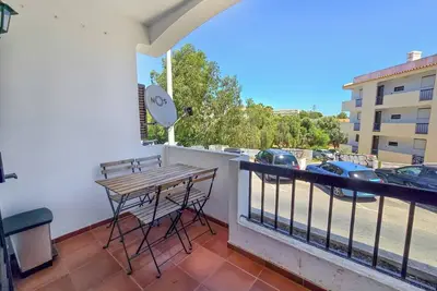 Image de Family sized apartment w/balcony in Albufeira. \n2 minutes from the beach!