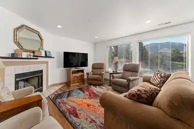 Image de Cozy Condo At Park Pointe - Walk to Town