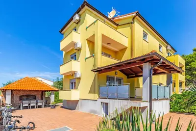 Bel appartement à Medulin avec WiFi