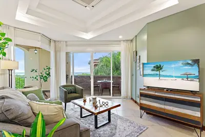 Image de Modern Ocean-View Condo in Peninsula Resort – Pools, Rooftop, Gym & More