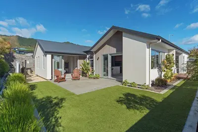 Image de Hart Retreat - Bright, Modern Comfort in the Heart of Richmond