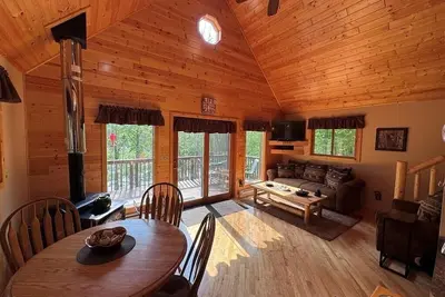 Image de Log cabin on the lake. Perfect for fishing. Next to 4 Atv trails