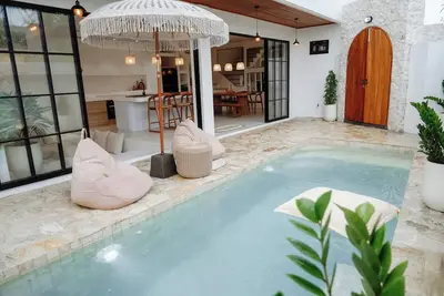 Image de 3br Modern Enclosed Berawa Villa 4min to Beach