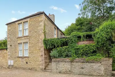 Image de 2 chambres à coucher à Malmesbury