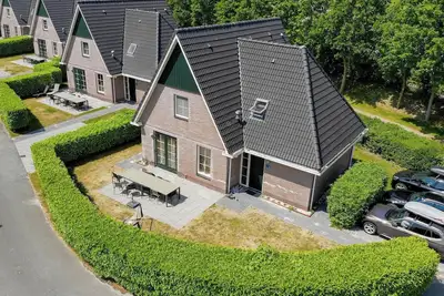 Image de Luxury wellness villa with Wellness Hot Tub, sauna, and whirlpool for 10 persons at Beach Resort Makkum on the IJsselmeer.