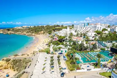 Image de 1br Apartment w/ Kitchenette: Praia da Oura's Coastal Gem! Parking | 2 Units