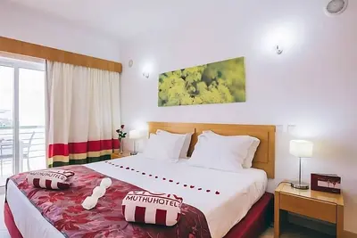 Image de Experience Soothing Moments! Three Relaxing Units, Swimming Pools, Spa, Parking!