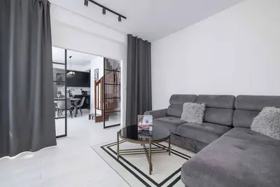 Image de Krzyszkowicka 55a | Wieliczka | Spacious Apartment | Ac | Parking