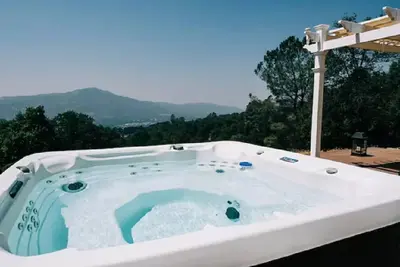 Image de Yosemite Hilltop Getaway, Stargaze + Hot Tub