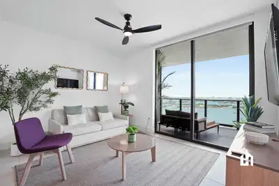 Image de Ocean Views | Pool & Gym, Vibrant Central Access