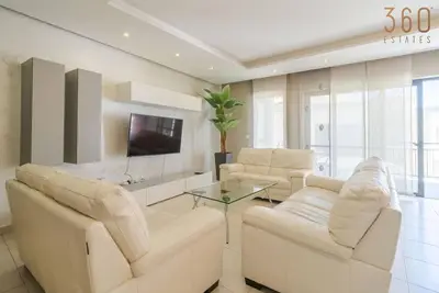 Image de Beautiful 3br Stay w/private terrace in St Julians