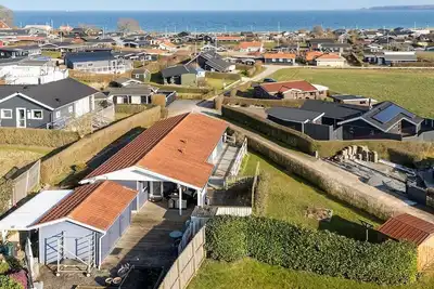 Image de Belle maison de 2 chambres à Juelsminde