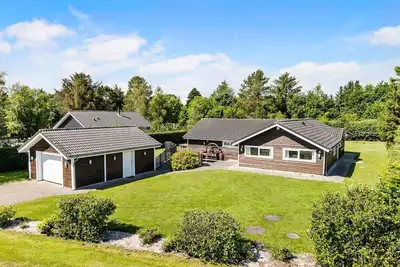 Image de Belle maison à Hals avec sauna