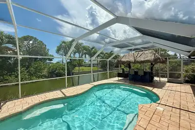Image de Palm Paradise • Waterfront Family-Friendly Getaway in Cape Coral