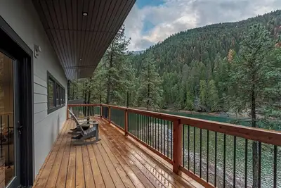 Image de Modern Sanctuary at Emerald Bend