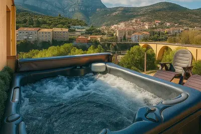 Image de Penthouse avec Jacuzzi et Vue sur Montserrat