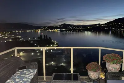 Image de Charming 3-bedroom condo with stunning view of the Okanagan Lake